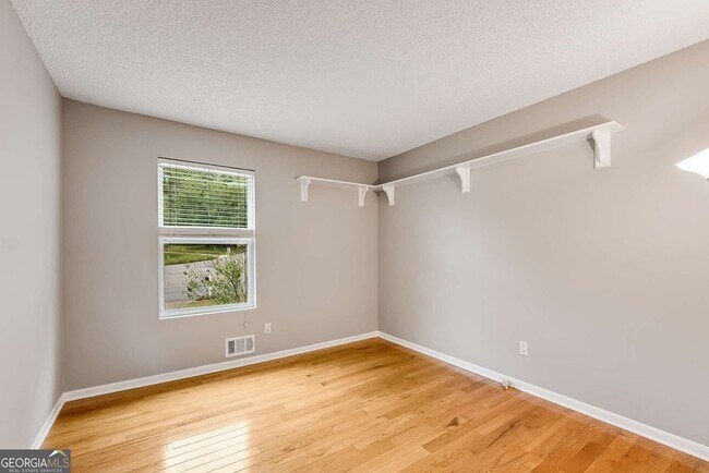 Building Photo - 9745 Loblolly Ln
