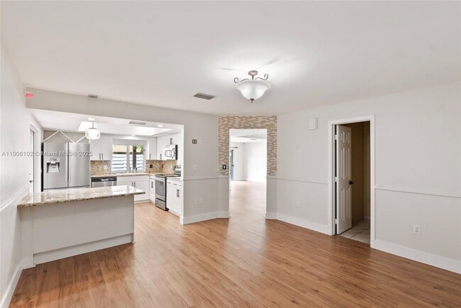 Building Photo - 15026 SW 141st Ct