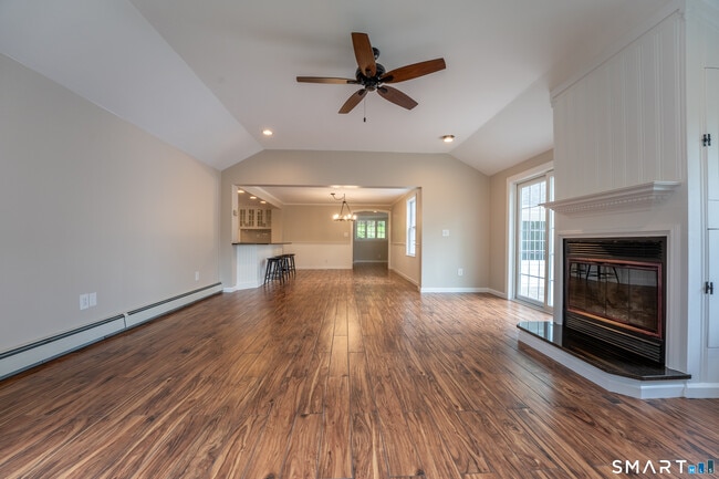 Building Photo - 30 Hillsboro Dr