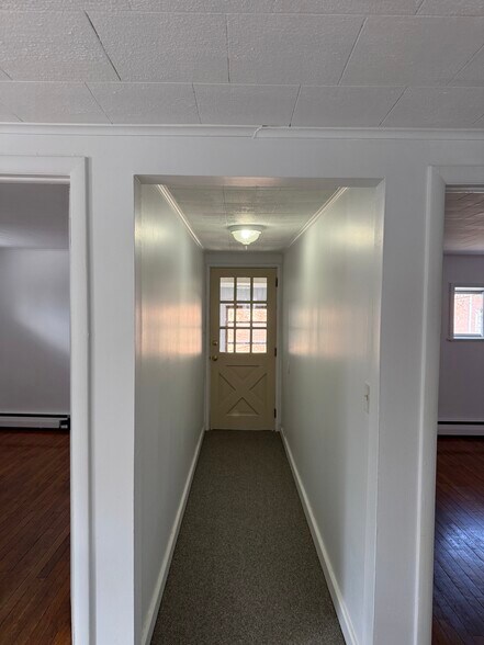 Building Photo - 3656 Main St