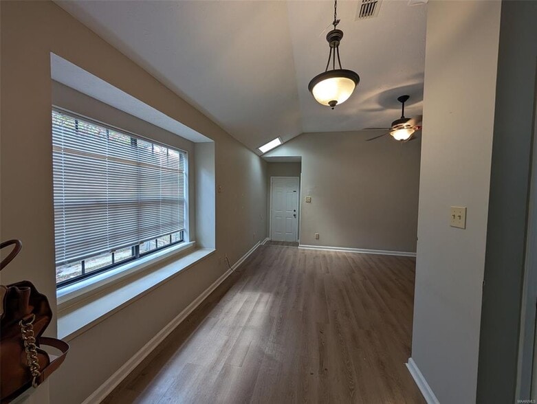 Building Photo - 465 Durden Rd