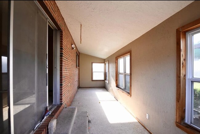 Building Photo - COMING SOON! Corner lot home with fenced b...