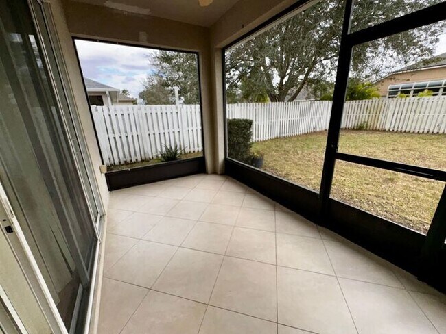 Building Photo - 4 Bedroom 3 bath Vista Lakes Home with a Fenced Backyard!