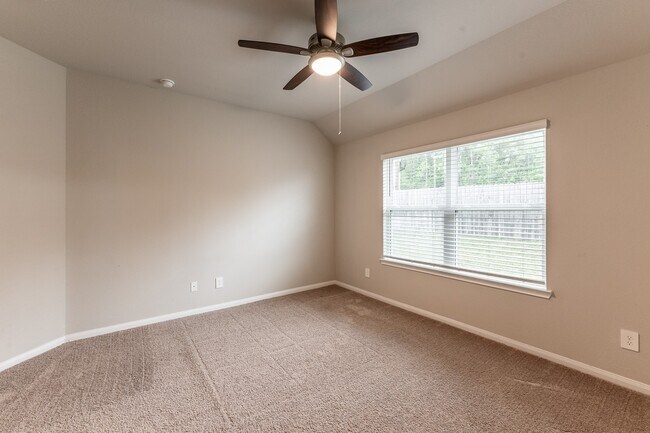 Building Photo - 207 Black Bear Dr