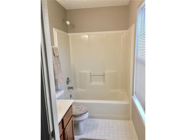 Building Photo - 14313 Harrison Pkwy