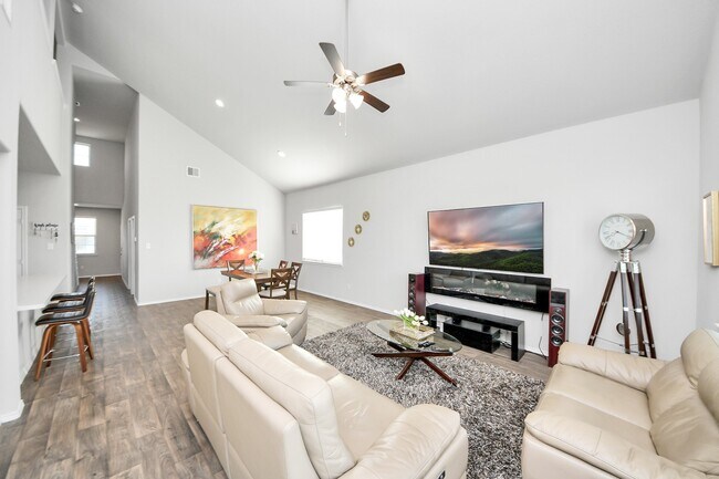 Building Photo - 21303 Bellaria Summit Trail