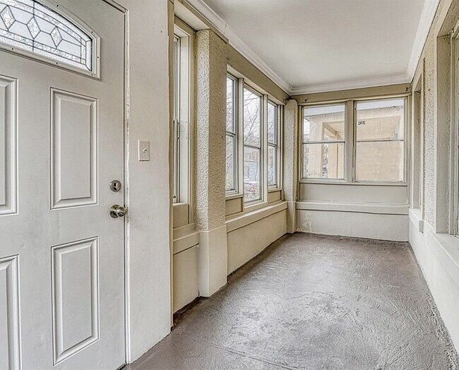 Building Photo - 3-Bed, 3-Bath in New Brunswick – Your Perfect Retreat!"