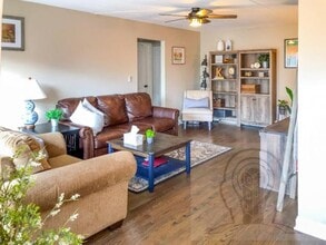 Building Photo - 1 bedroom in OAK LAWN IL 60453