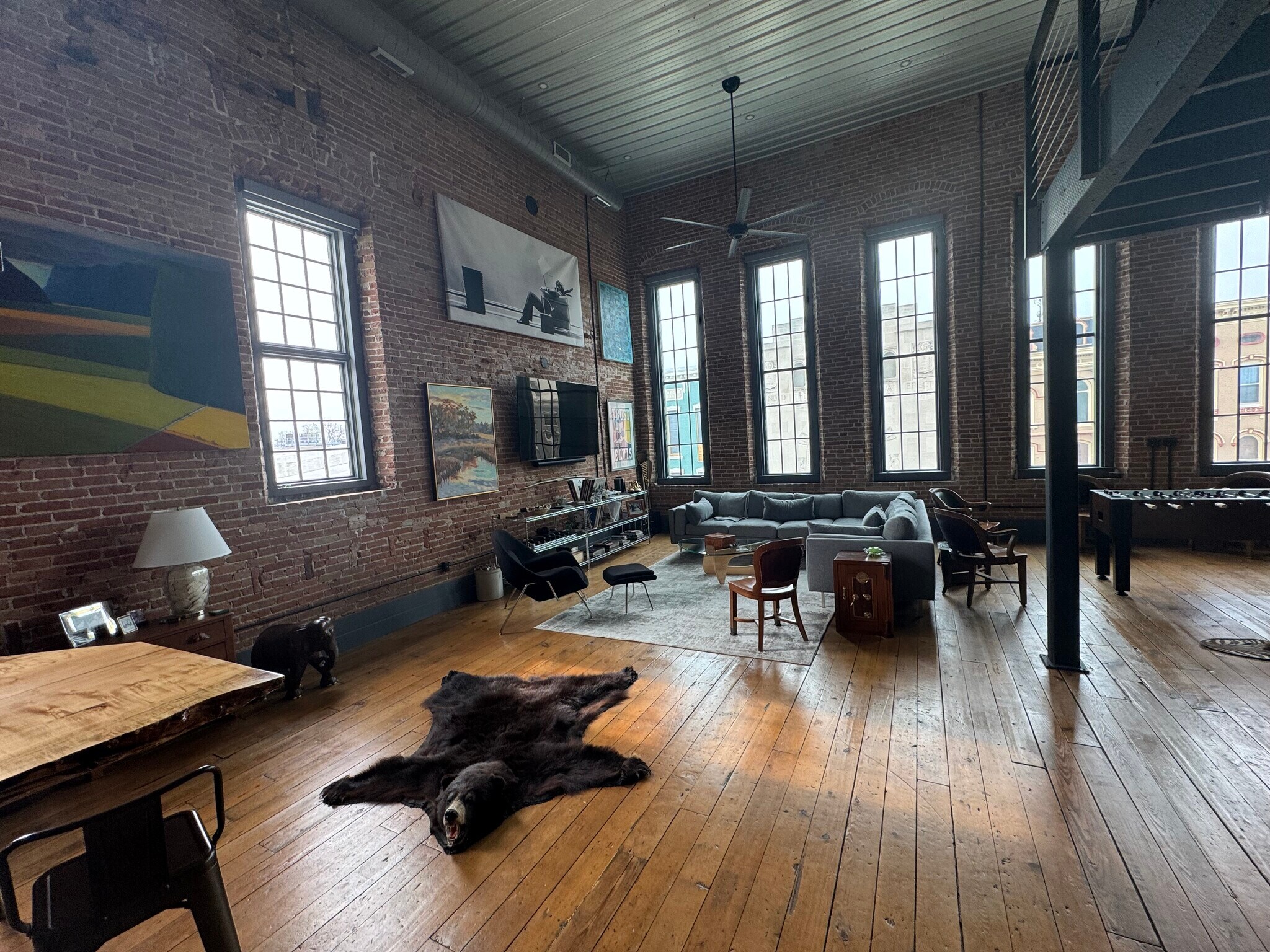 Open floor plan - 5 S Market St