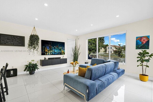 Building Photo - 16373 SW 30th St