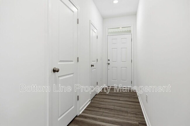 Building Photo - 27 Broward Ln