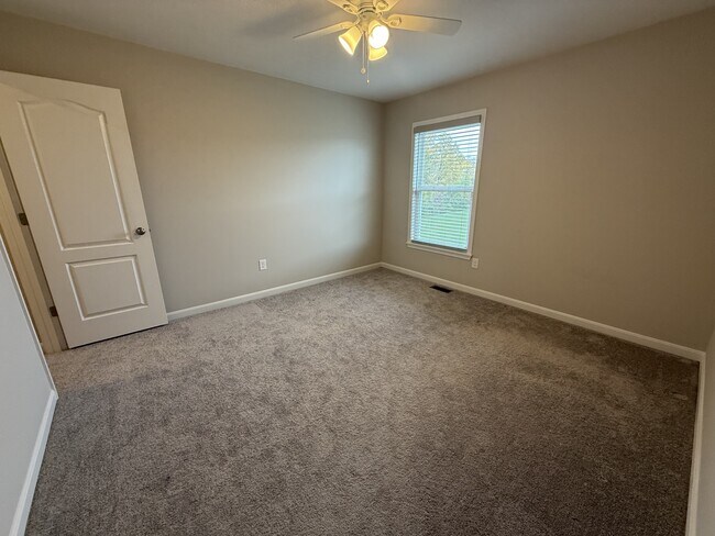 Building Photo - 6964 Briarcliff Ct