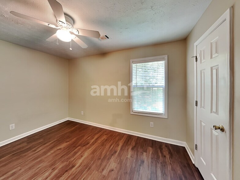 Building Photo - 114 Bridgewood Dr