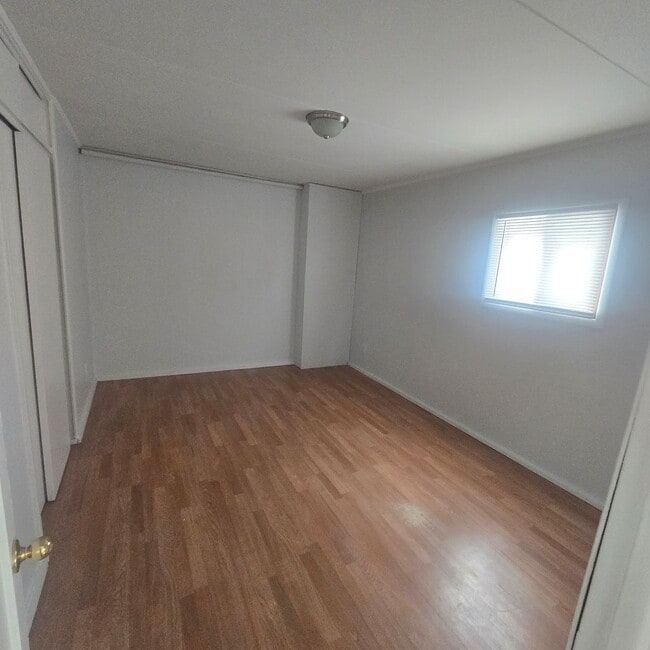 Building Photo - 706/708 E Division St.