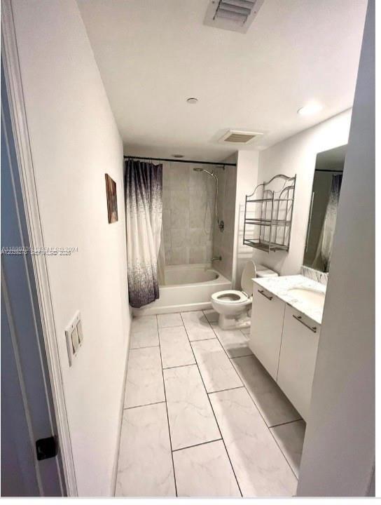 Building Photo - 951 Brickell Ave