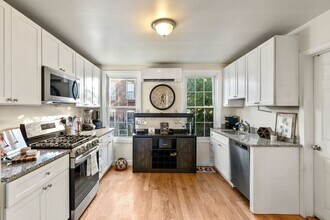 Building Photo - 83 Bolton St