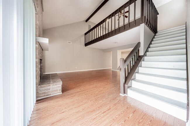 Building Photo - 2342 Sunset Trail