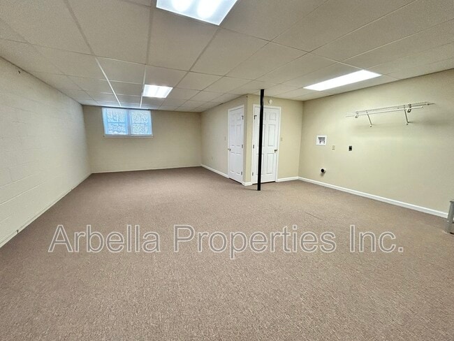 Building Photo - 1013 Cox Trail Pl