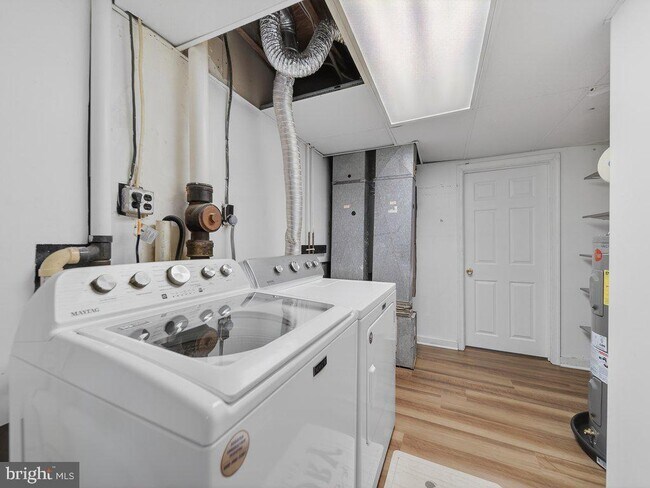 Building Photo - 3827 Gawayne Terrace