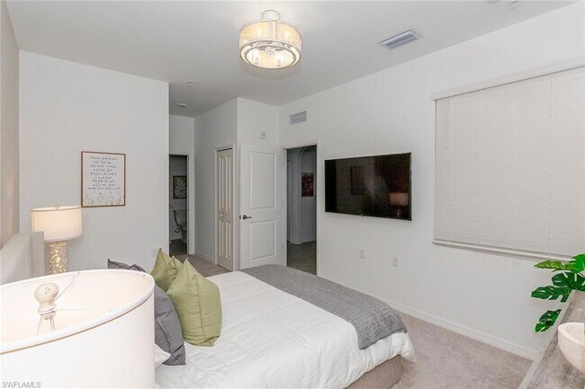 Building Photo - 5527 Double Eagle Cir