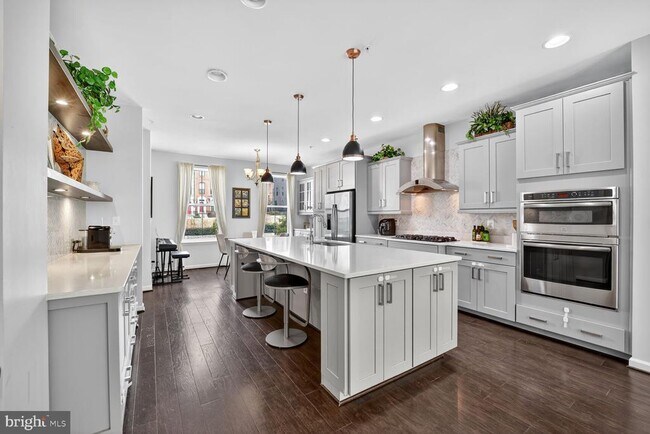 Building Photo - 506 Riversail Ln