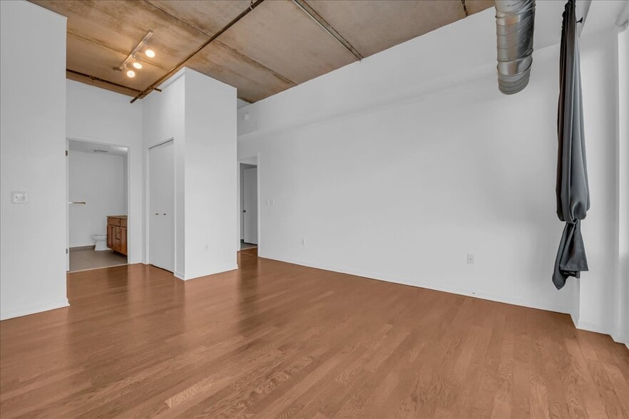 Building Photo - 3670 Woodward Ave