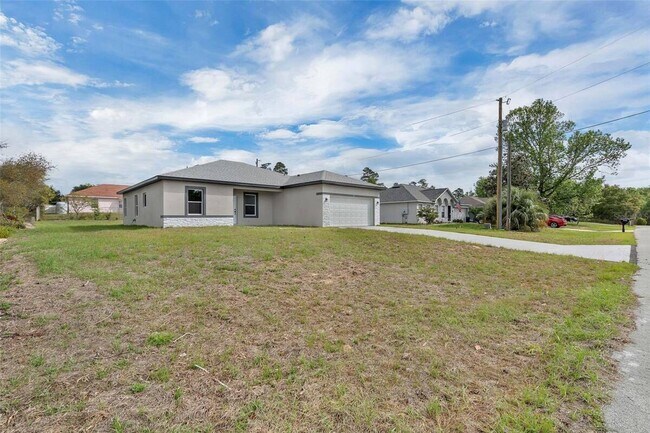Building Photo - 2211 SW 153rd Pl Rd
