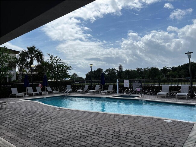 Building Photo - 5942 Mustang Manor