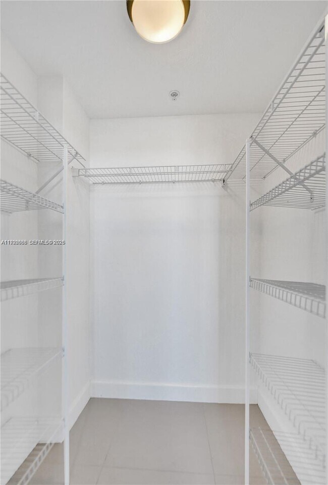 Building Photo - 1830 Radius Dr