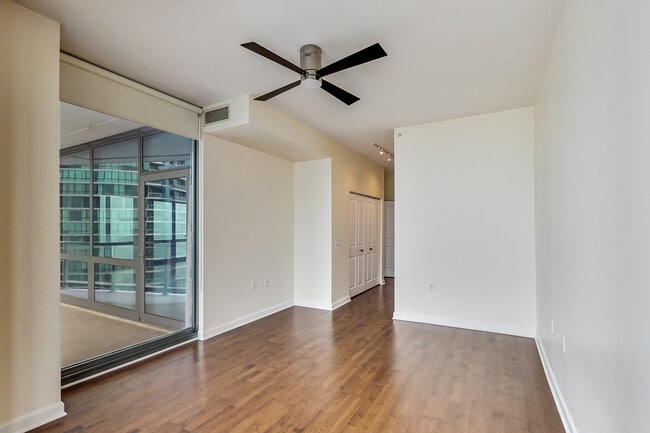 Building Photo - 1235 S Prairie Ave