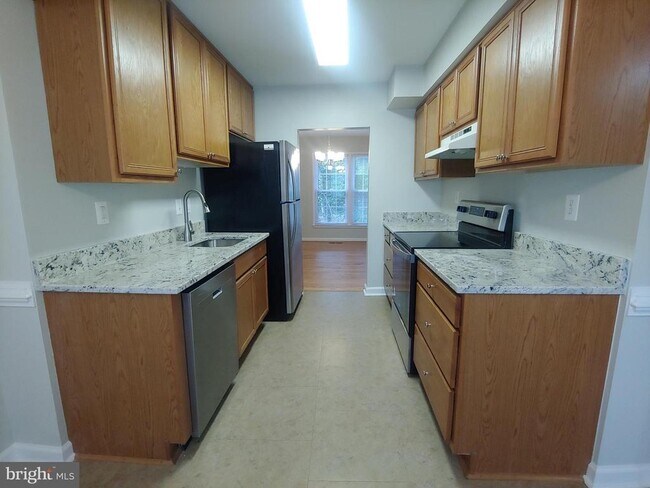 Building Photo - 1744 Laurance Ct