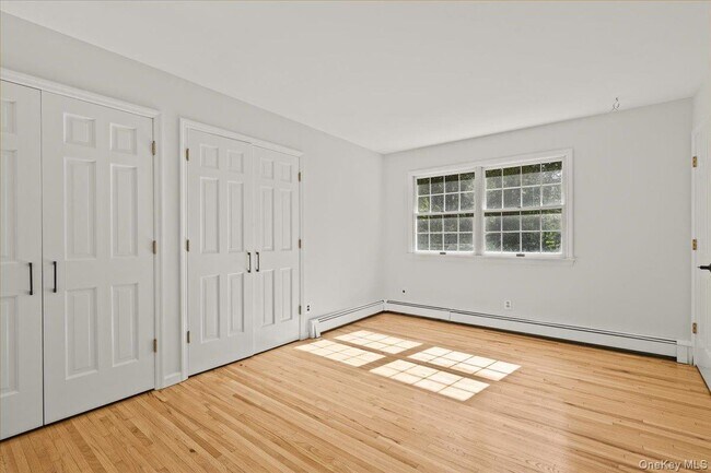 Building Photo - 520 Croton Falls Rd