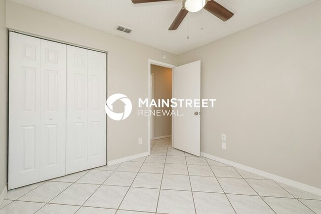 Building Photo - 3 Bedroom Pet-Friendly Home in Brandon, FL with Main Street Renewal