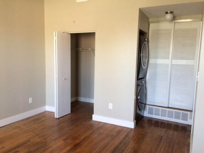 Building Photo - 857A Goodfellow Blvd