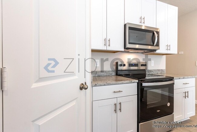 Building Photo - 458 Salisbury Cir