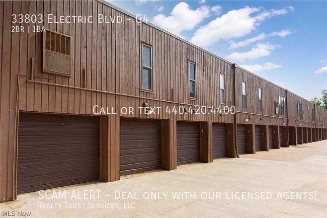 Building Photo - 33803 Electric Blvd