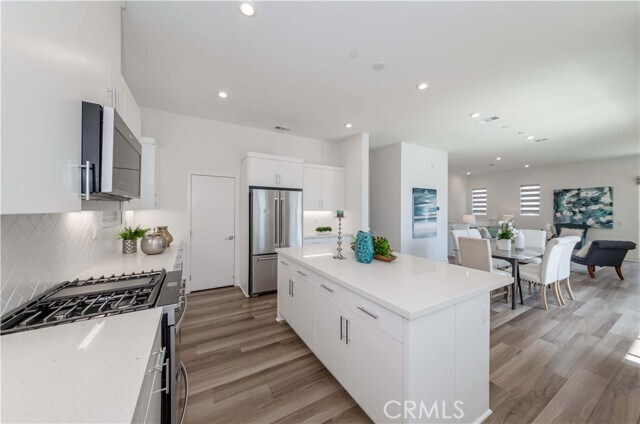 Building Photo - 1403 W Bushell St