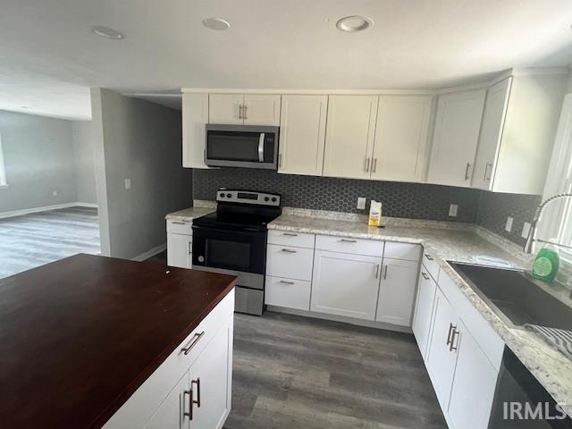 Building Photo - 1532 W Dupont Rd