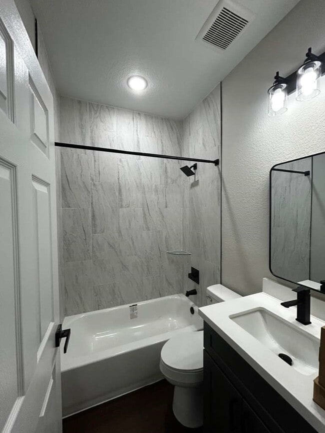 Building Photo - 704 Avenue I