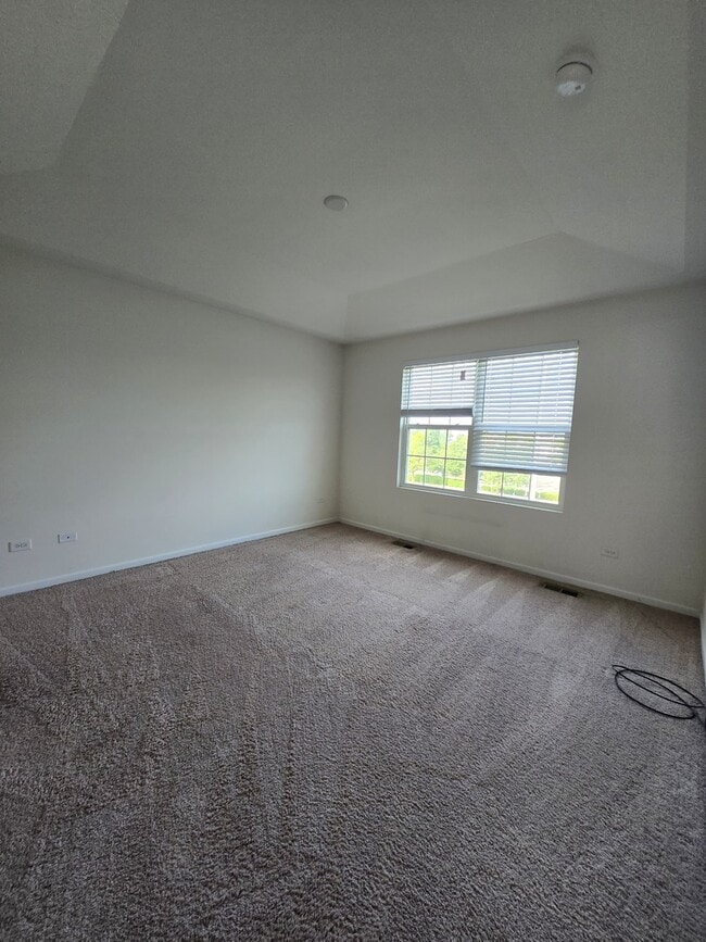 Building Photo - 522 Fairway Dr