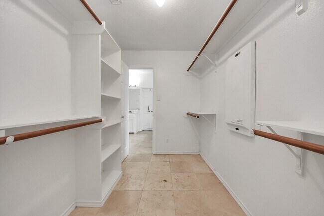 Building Photo - 11207 Satin Tail Ln