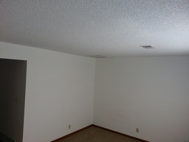 Building Photo - Southvilla Apartments