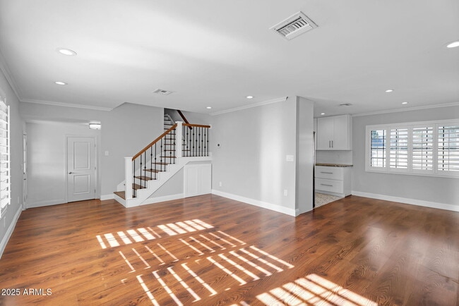 Building Photo - 2542 W Nopal Ave