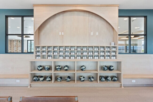 Building Photo - 320 N 490 W