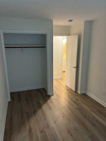Building Photo - 1207 University Ter