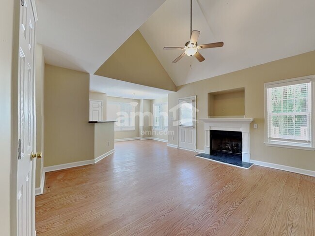 Building Photo - 3805 Lodgepole Ln