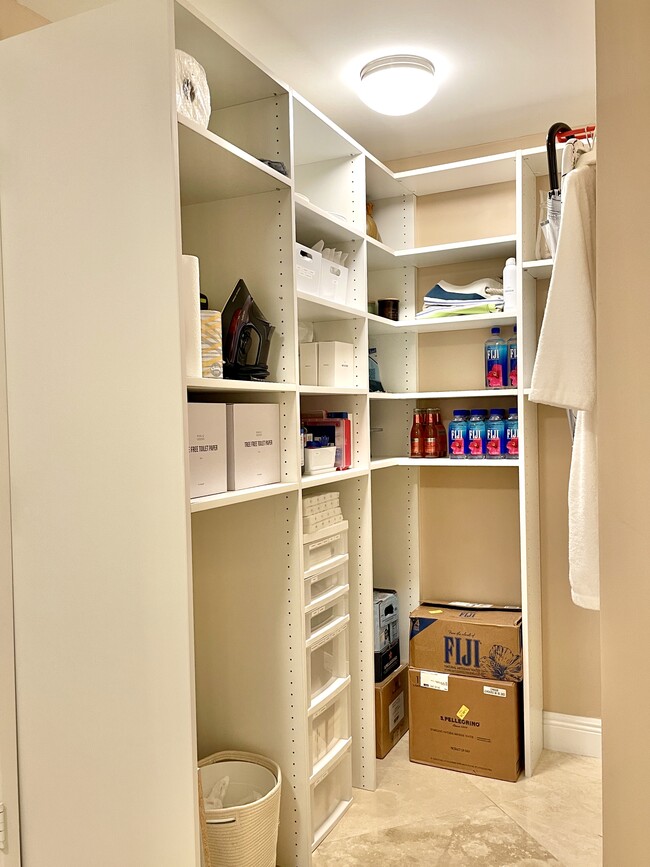 Pantry - 333 Las Olas Way