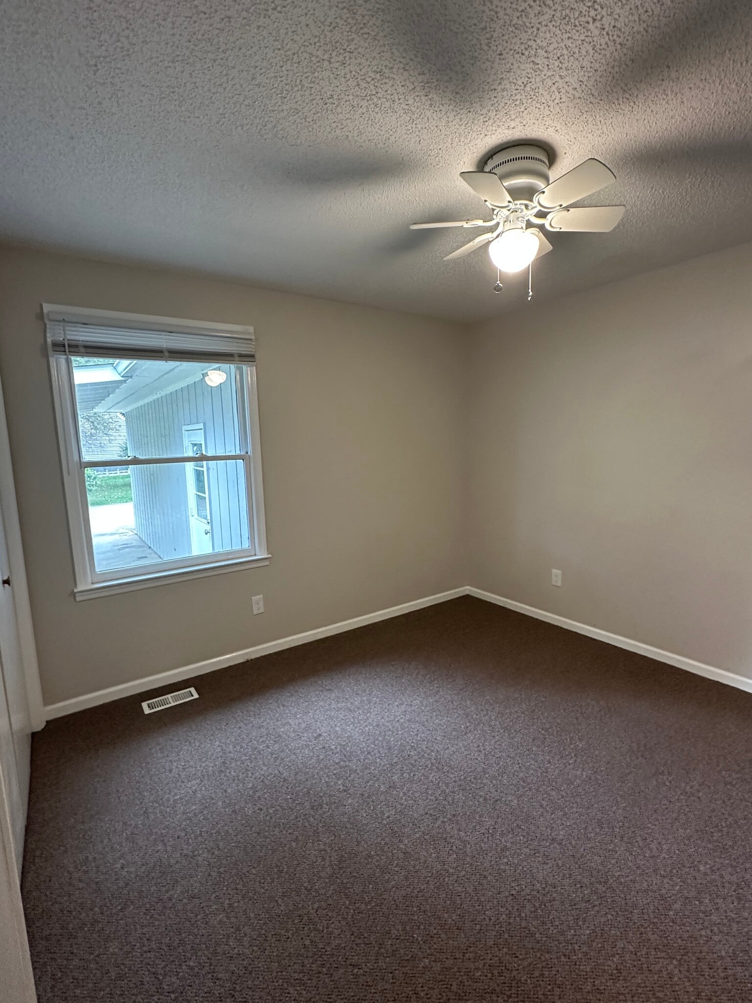 Building Photo - 78B Dries Dr