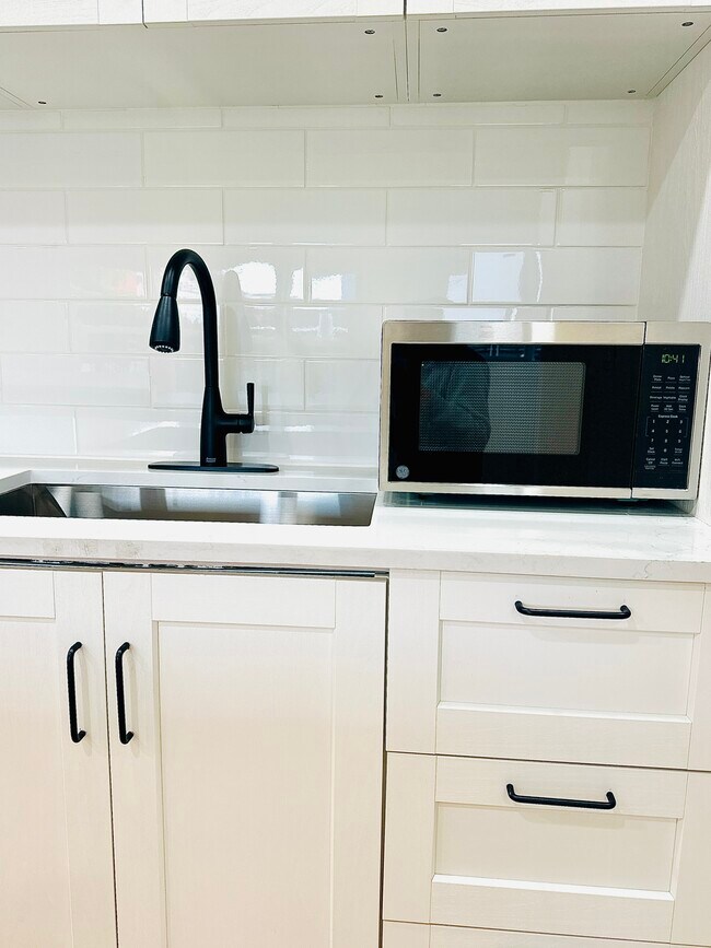 Building Photo - 1401 N 36th St