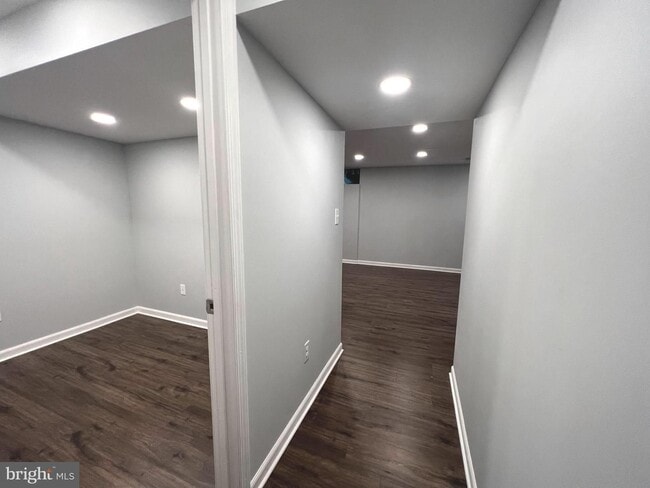 Building Photo - Beautiful 2bd 1.5bth townhome in Elvaton T...